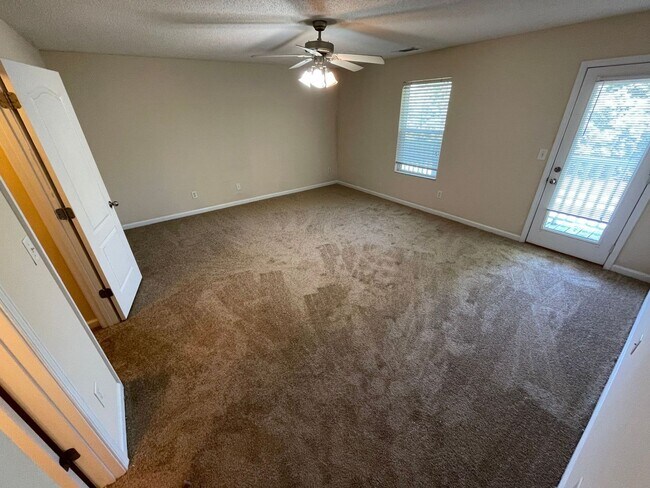Building Photo - BRIDGEWATER HOME! PRE-LEASING FOR AUGUST 2...