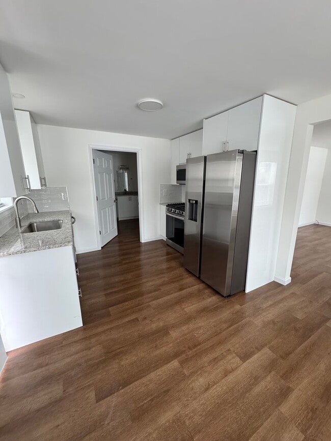 Building Photo - Spacious 1 Bedroom 1 Bathroom House in Madisonville, KY