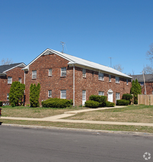 Primary Photo - 3537 Otterbein Ave