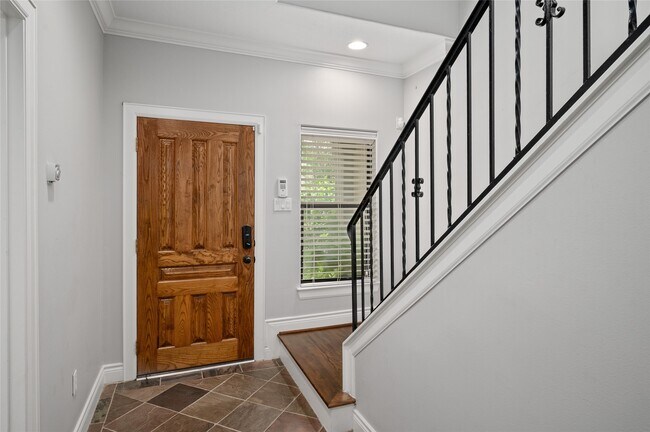 Building Photo - 1409 Rosedale St