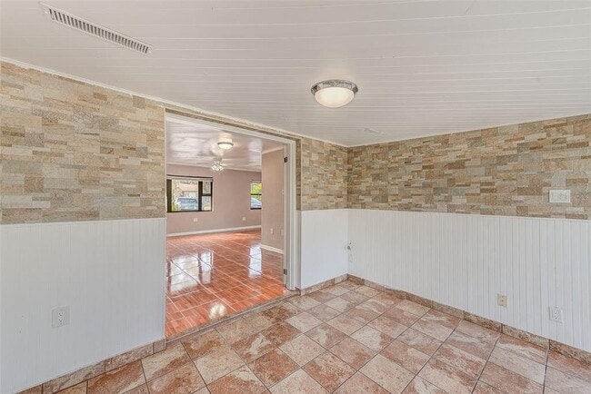 Building Photo - 1668 Cleveland St