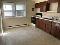 Building Photo - 35 Armory St