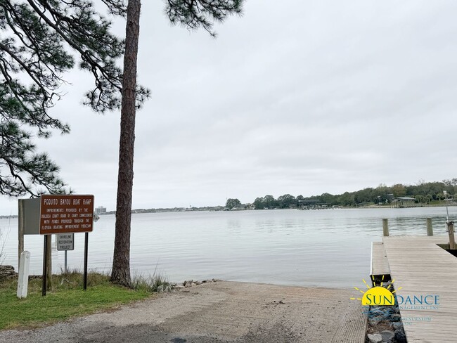 Building Photo - 3 Bedroom Home in sought-after Poquito Bayou with Boat Ramp Access!