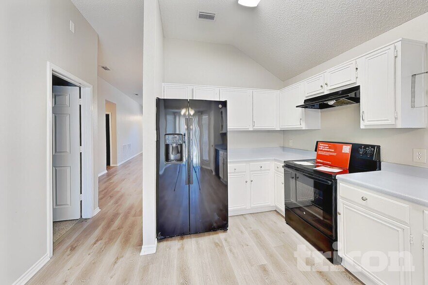 Building Photo - 2329 Belton Dr