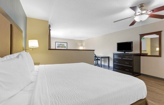 Building Photo - Furnished Studio-Detroit - Sterling Heights