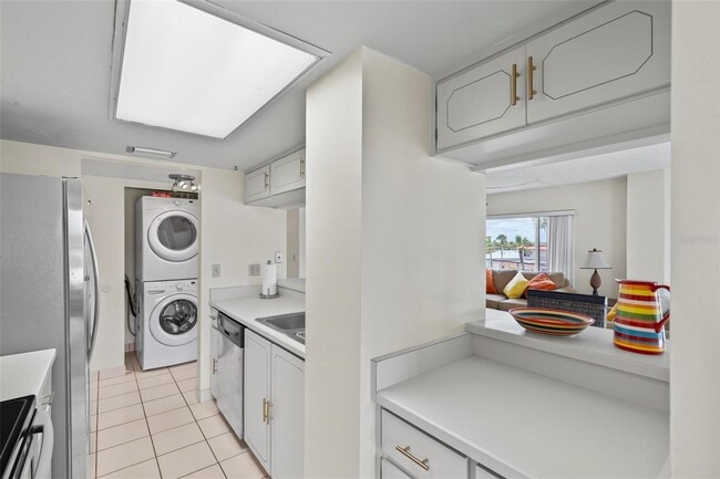 Building Photo - 3600 S Ocean Shore Blvd