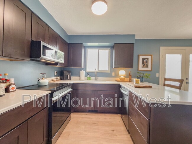 Building Photo - 4982 Aspen Shadow Ct