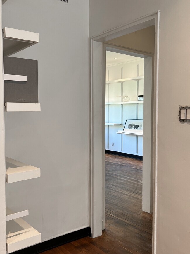 Building Photo - 234 Columbia Pl