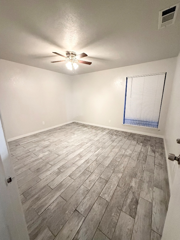 Building Photo - 7089 N Howard St