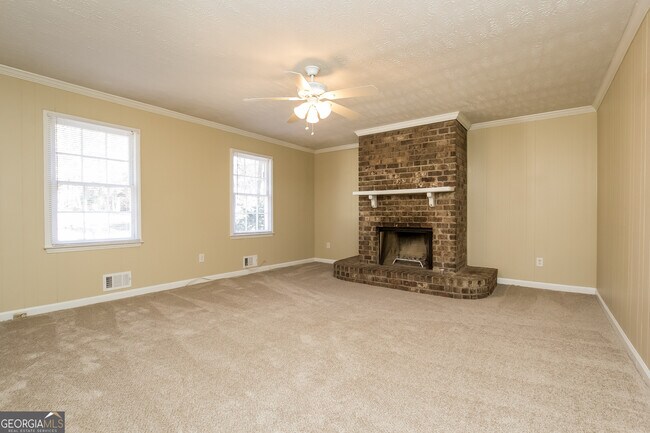 Building Photo - 6471 Chickasaw Dr