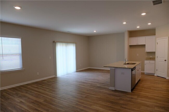 Building Photo - 4237 Waxwing St
