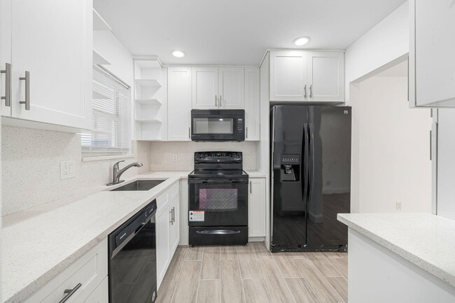 Building Photo - 200 Waterway Dr S