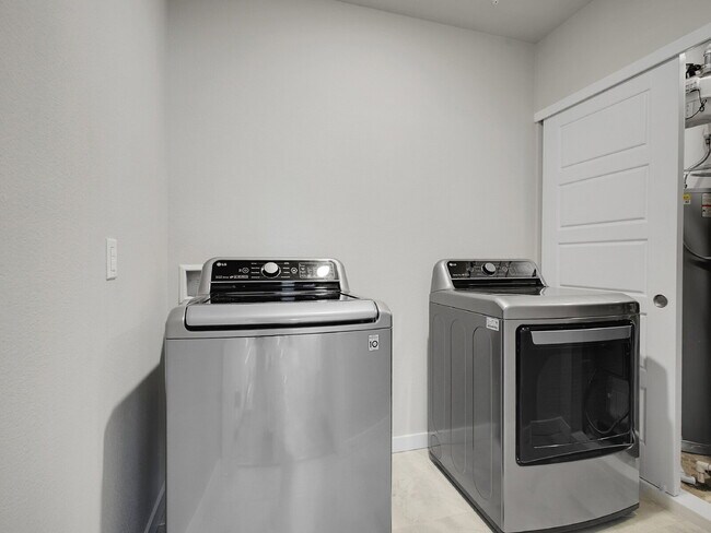 Building Photo - $2,195 - 2 Bed, 2 Bath Condo in Parker wit...