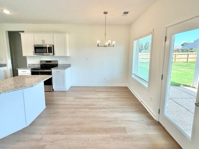 Building Photo - 135 Summer Rose Ln