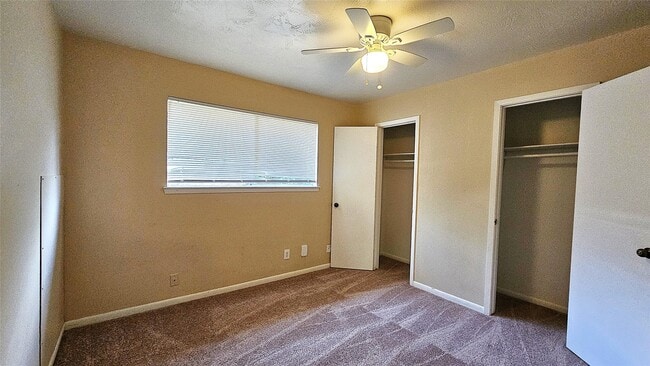 Building Photo - 16975 Meadowlark St