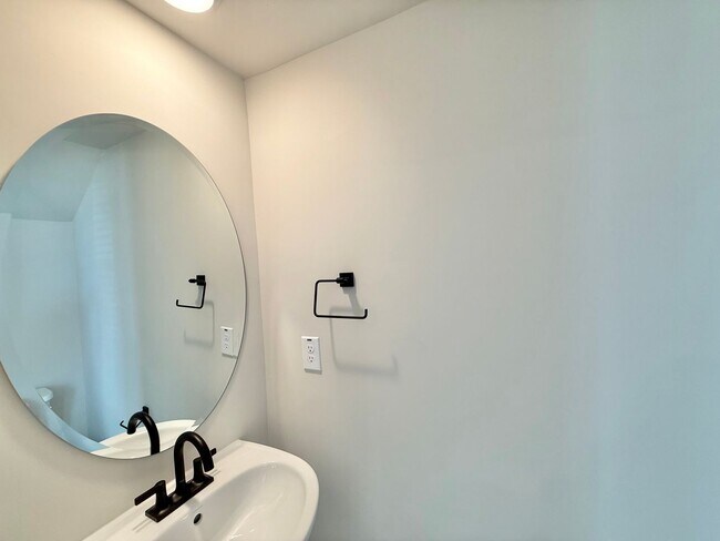 Building Photo - Stunning New Construction 2BD, 2.5BA Cary Townhome-Style Condo with a 1-Car Garage & Bonus Flex S...