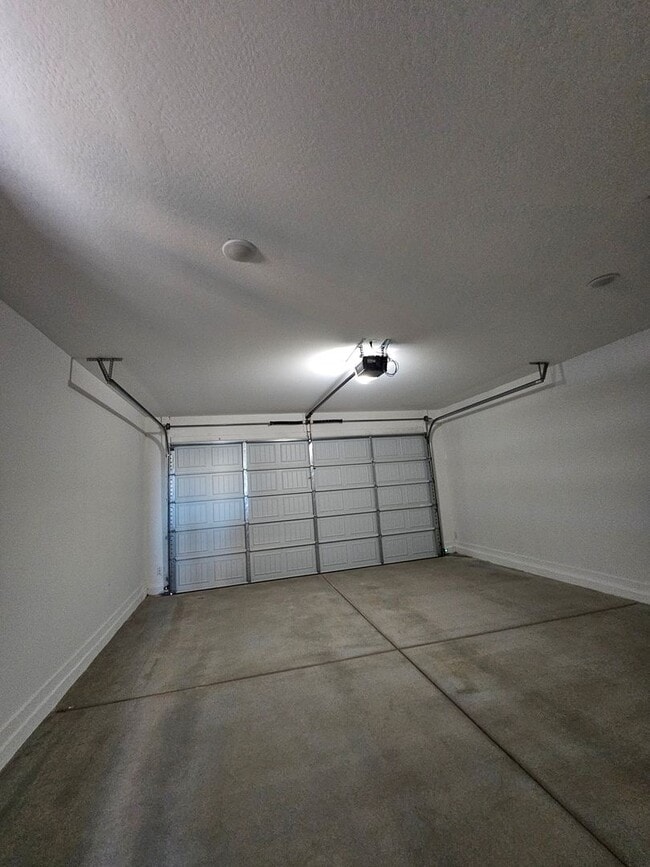 Building Photo - 3 BEDROOM 2 BATH NEW BUILD  AVAILABE NOW MOVE IN SPECIAL OAC