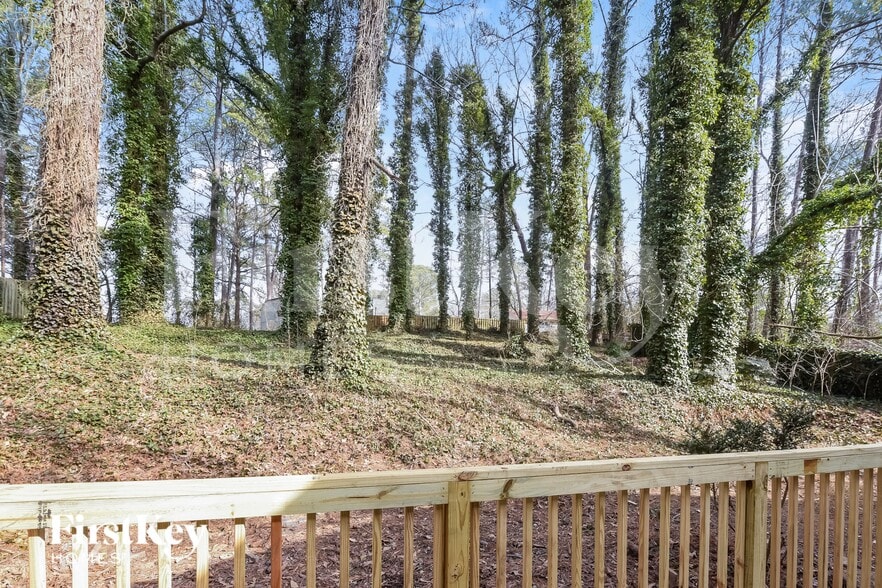 Building Photo - 3292 Mixon Way