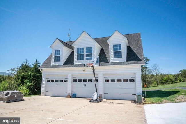 Building Photo - 348 Lantz Rd