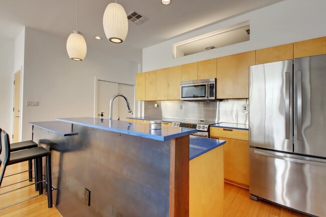 Building Photo - 508 E 53rd St
