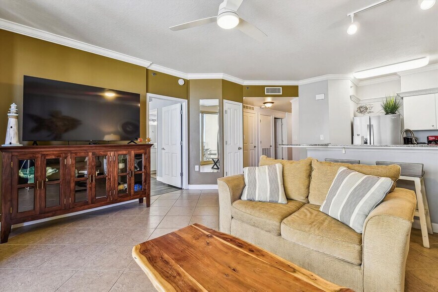 Building Photo - 104 Gulfside Ct