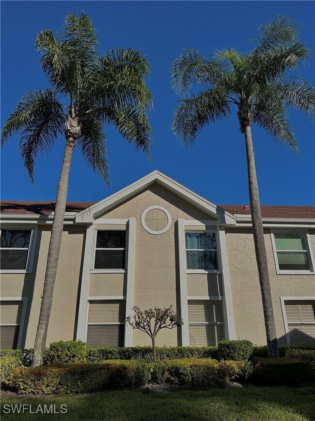 Building Photo - 9828 Luna Cir