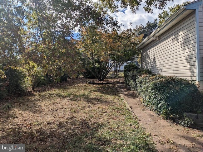 Building Photo - 137 Holden Dr