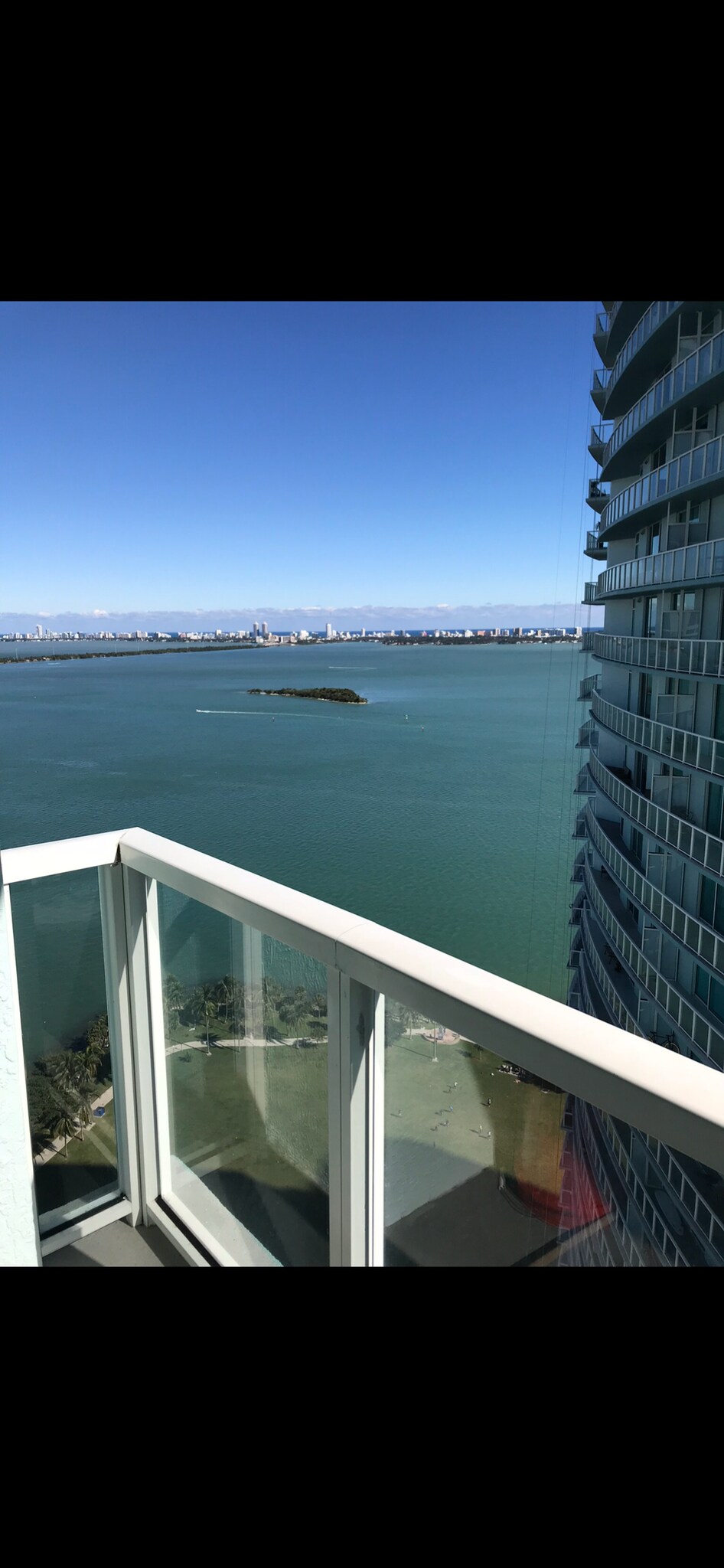 Building Photo - 1900 N Bayshore Dr