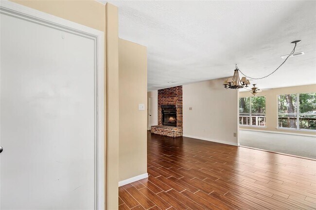 Building Photo - 70 Fern View Ct