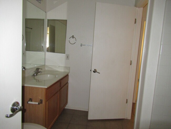 Building Photo - Nice 4 Bedroom Home in San Tan Valley!