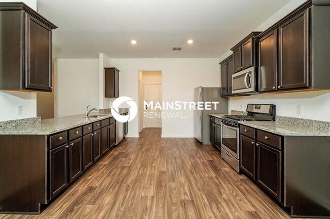 Building Photo - 4 Bedroom Pet-Friendly Home in New Braunfe...