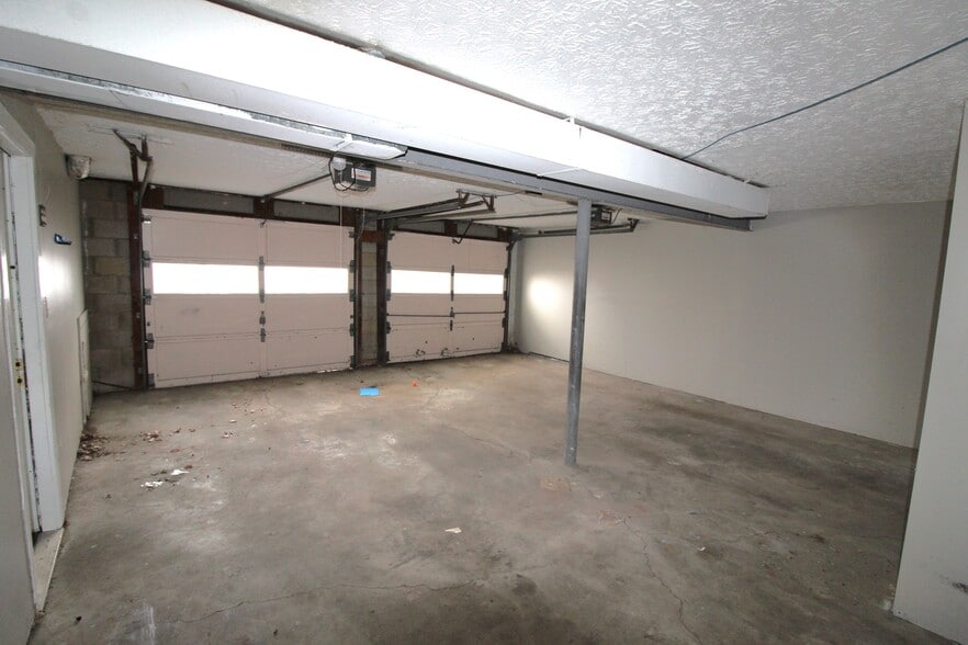 Building Photo - 2928 Landon Dr