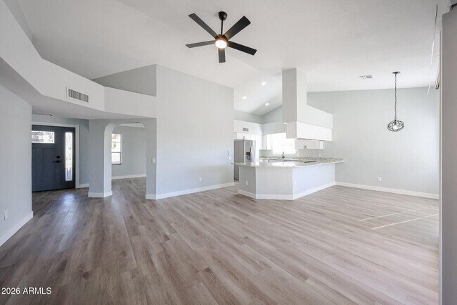 Building Photo - 3951 E Waltann Ln