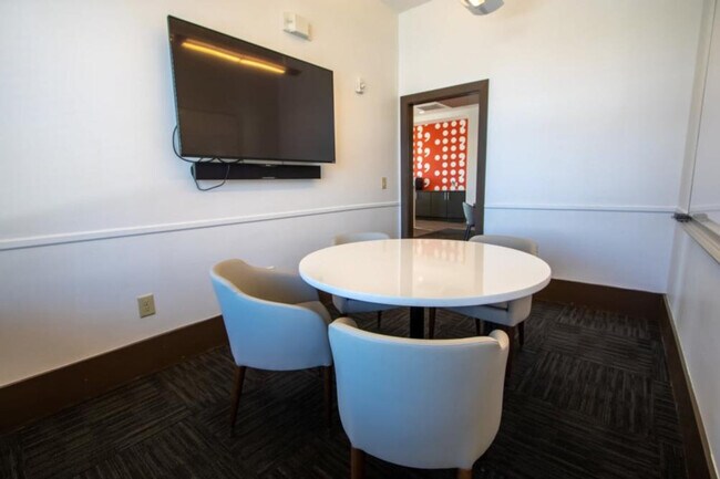 Building Photo - 501 Hamlet Wy