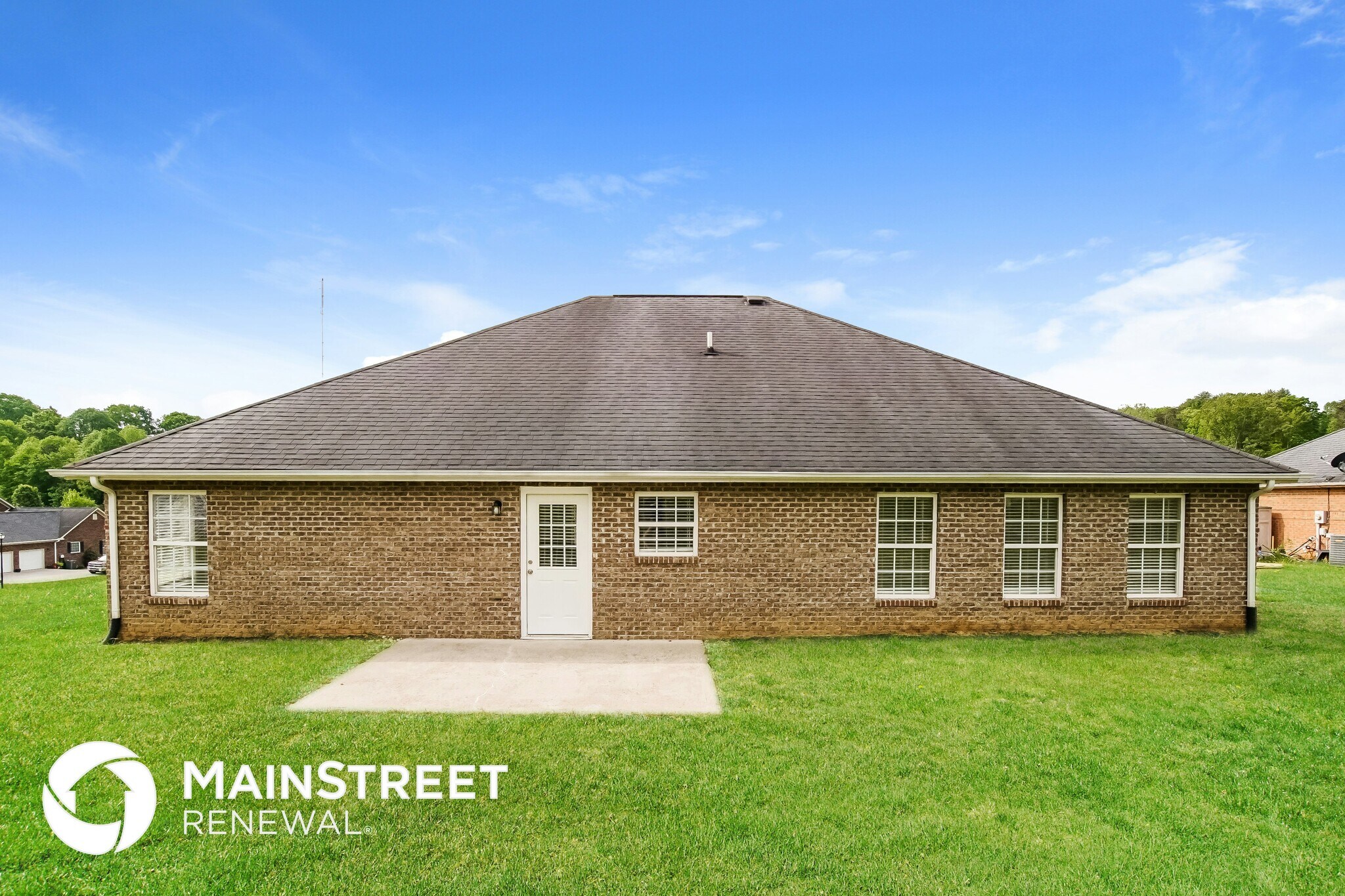 Building Photo - 335 Flora Dr