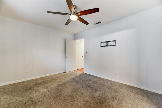 Building Photo - 2507 Coatbridge Dr