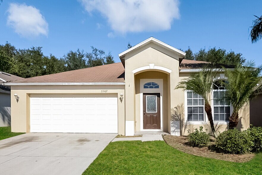 Primary Photo - 35107 Meadow Reach Dr