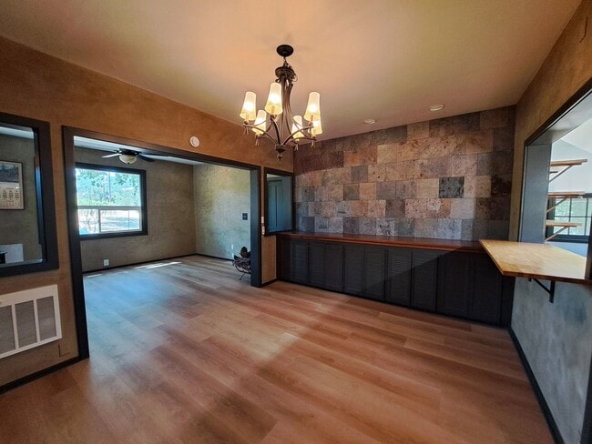 Building Photo - Living that Country Life in Napa - Close t...