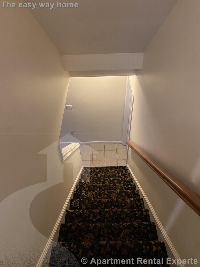 Building Photo - 309 Beacon St