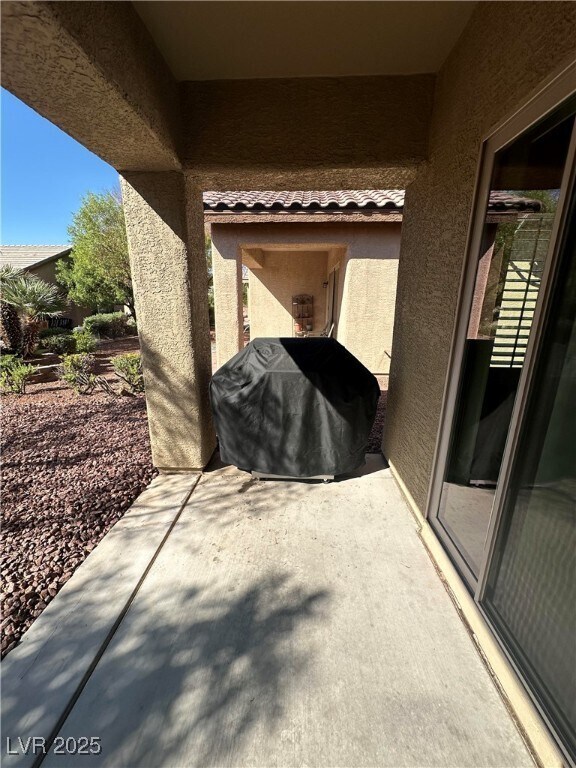 Building Photo - 6071 Saddle Horse Ave