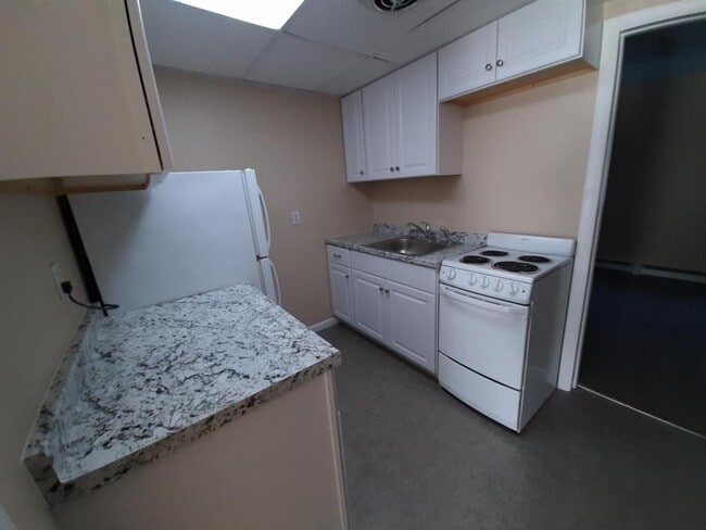 Building Photo - 157 Main Street, Unit B