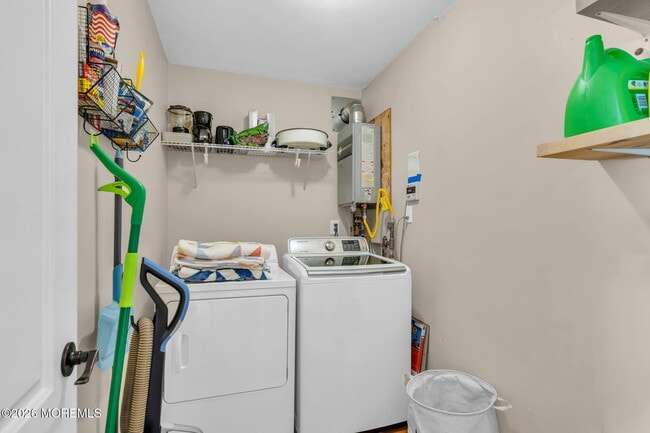 Building Photo - 53 E Coral Dr