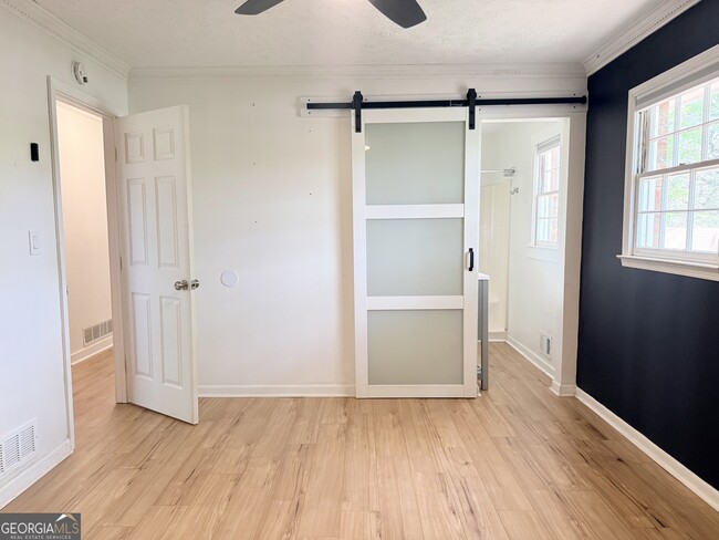 Building Photo - 239 Pope St