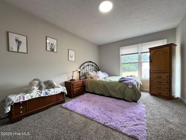 Building Photo - 5721 Randleman St