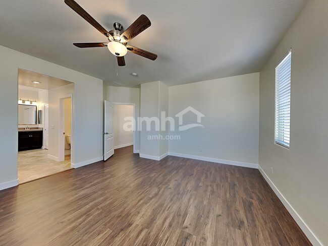 Building Photo - 7656 Mallard Bay Ave