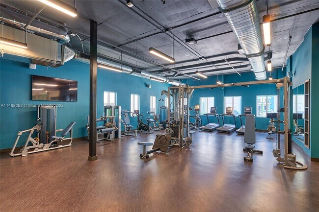 Building Photo - 3055 W 16th Ave