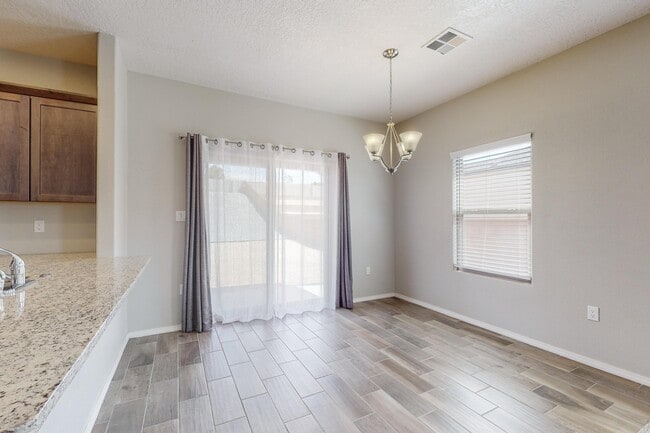 Building Photo - 1930 Camino Rustica SW