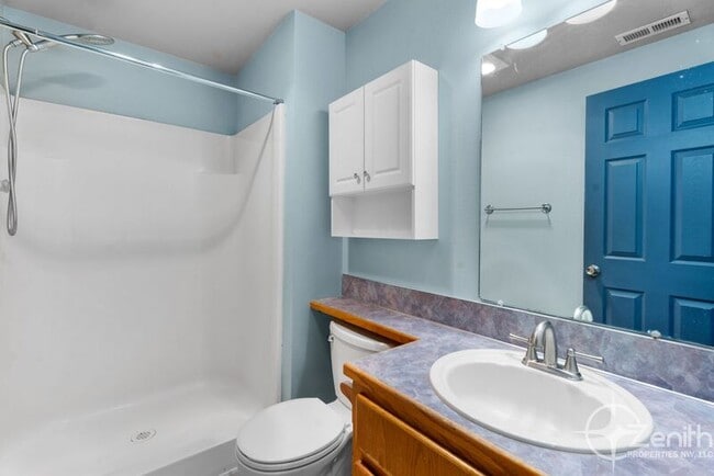 Building Photo - 16004 NE 47th St