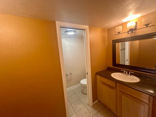 Building Photo - 10605 Carrollbrook Way