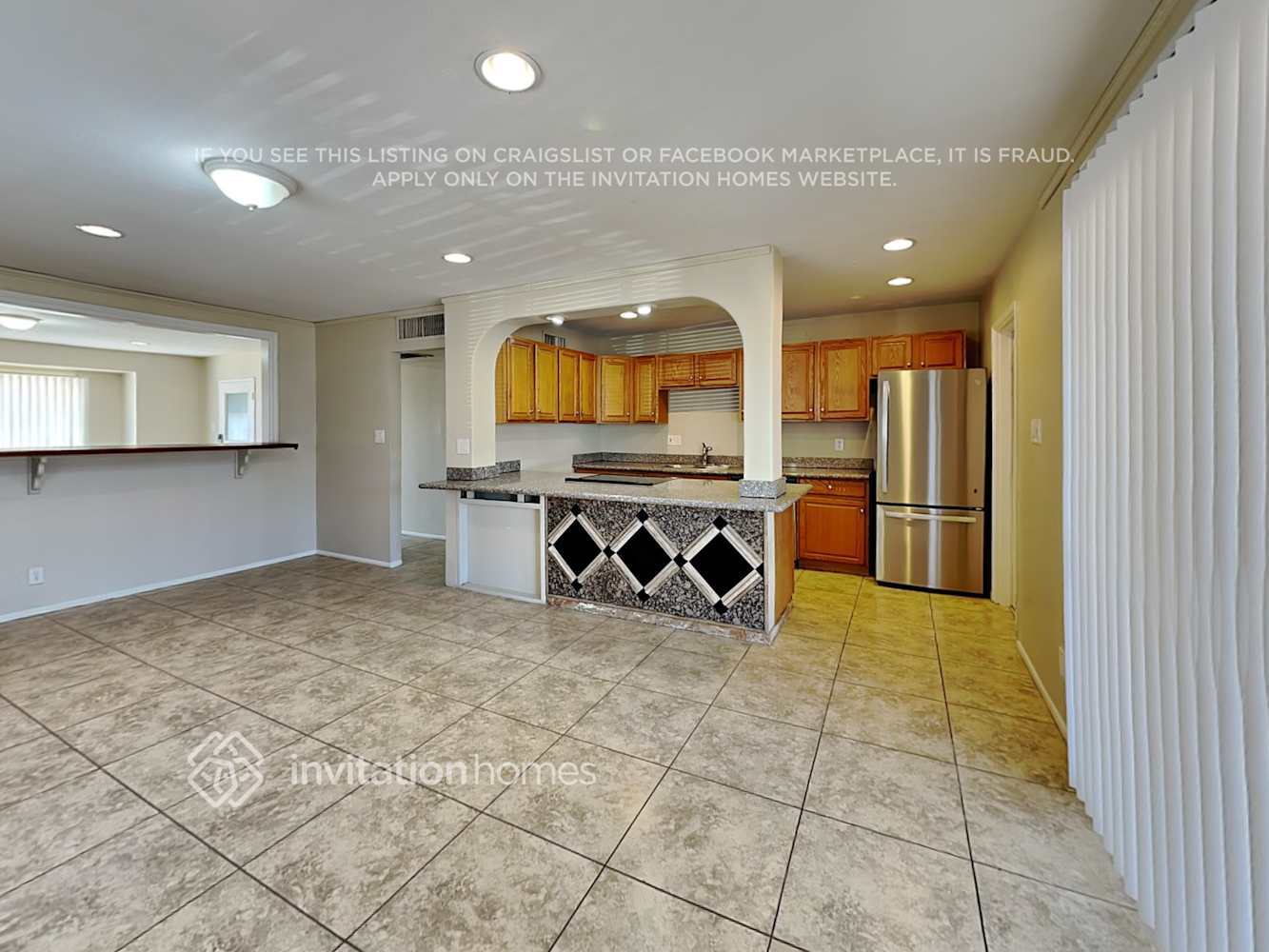 Building Photo - 3608 W Sierra Vista Dr